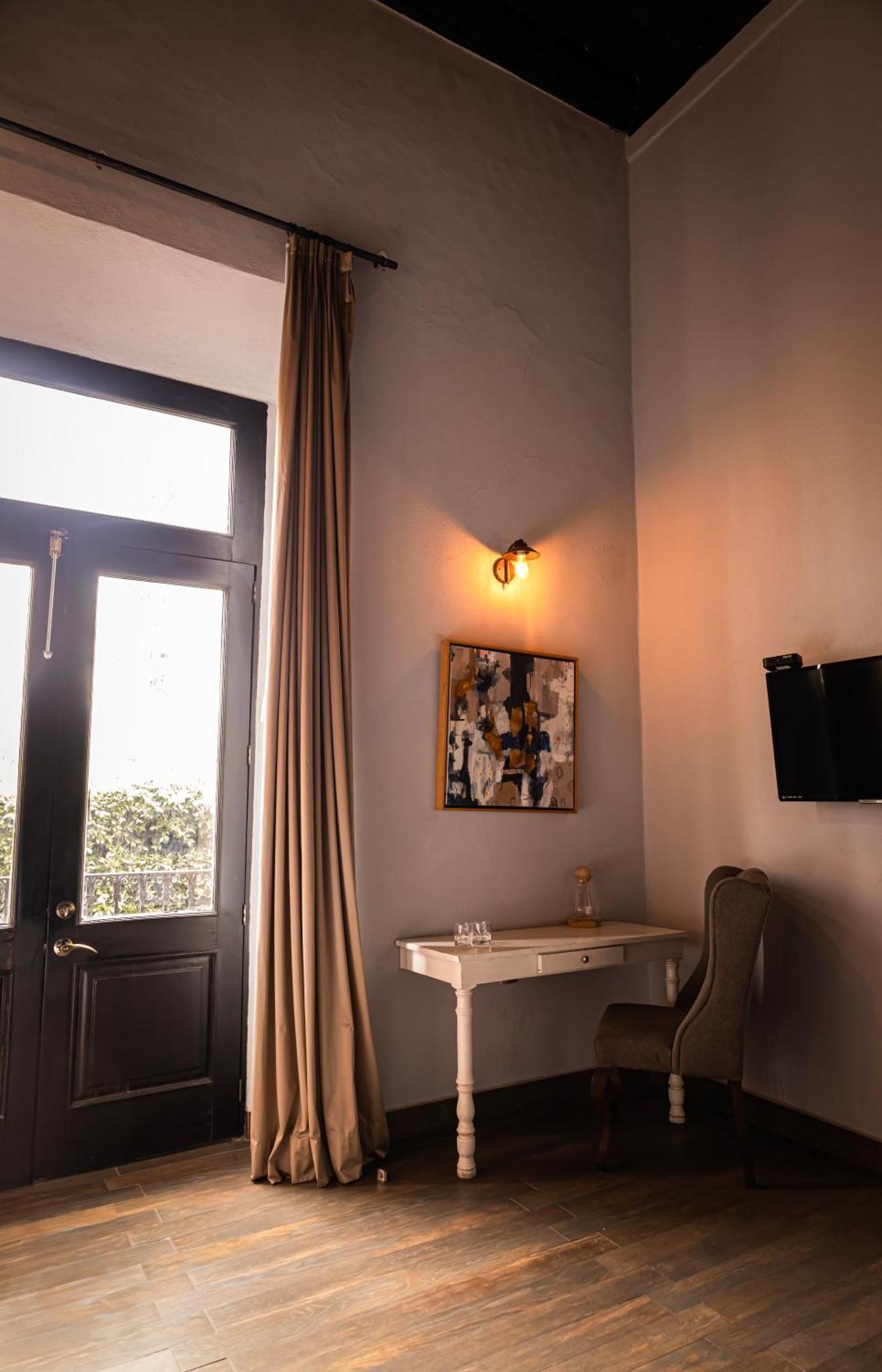 Hotel Plaza De Armas Queretaro Room photo