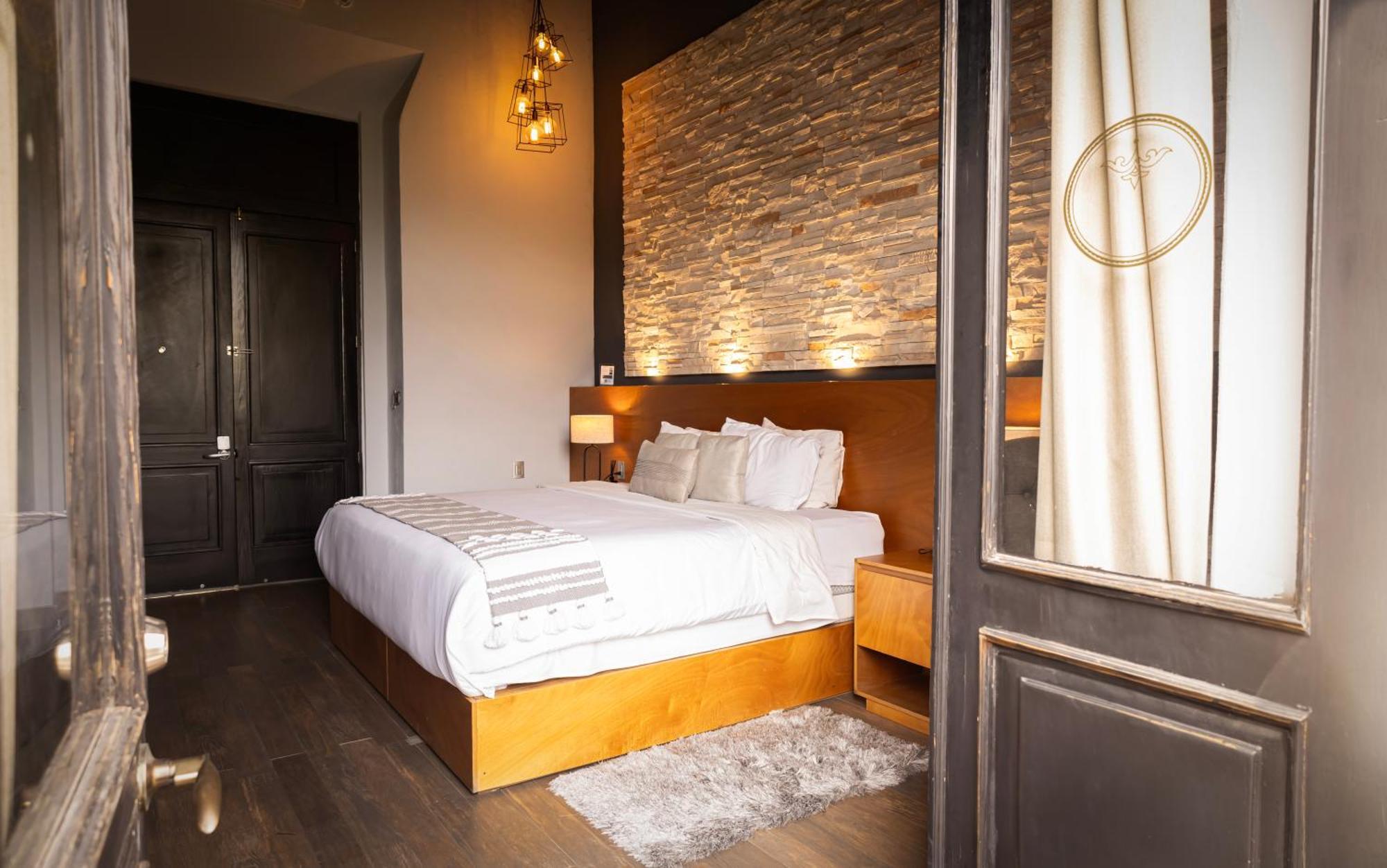 Hotel Plaza De Armas Queretaro Room photo